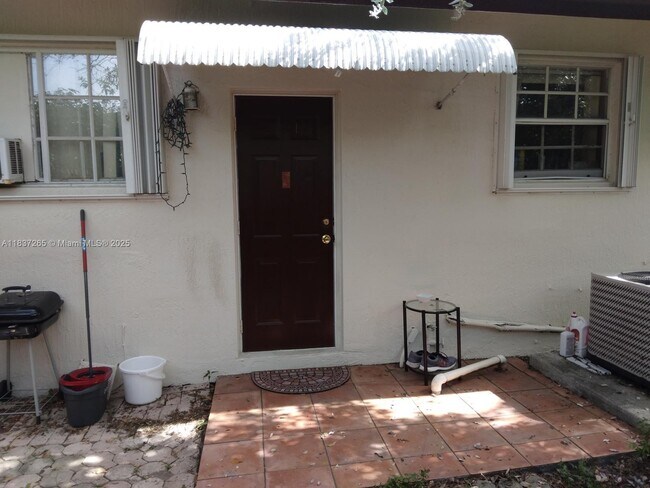 Primary Photo - 10916 SW 37th Terrace