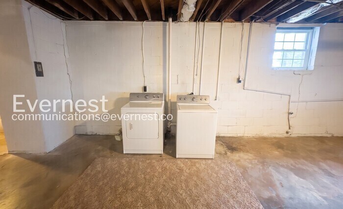 Building Photo - 4829 Clairmont Ave