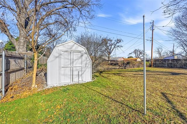 Building Photo - 2015 Salem St