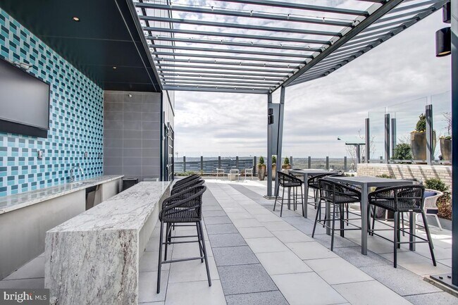 Building Photo - 1781 N Pierce St