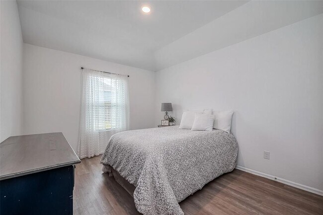 Building Photo - 23635 Camellia Birch Ct