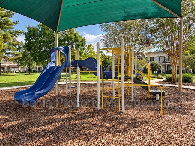 Building Photo - 11838 Deer Path Way