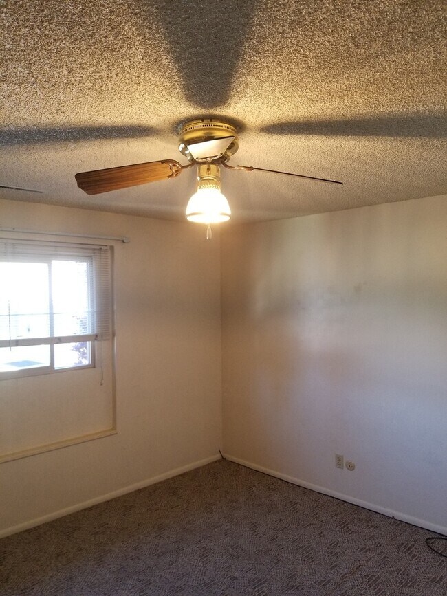 Building Photo - SINGLE FAMILY HOUSING -  2 bed/1 bath just off of University Parkway in Orem