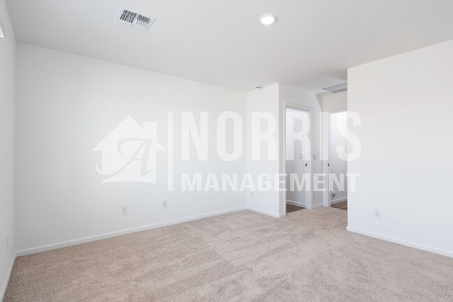 Building Photo - Brand New Beautiful Large Single Story Home