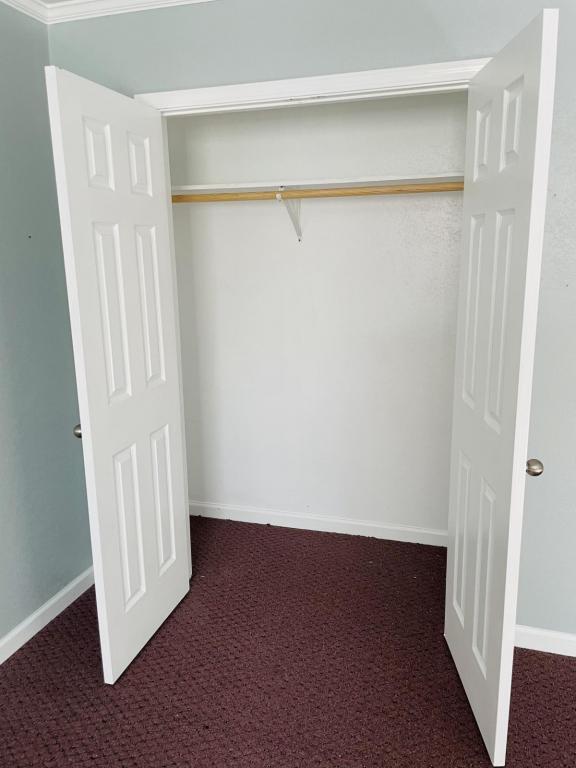 Building Photo - 306 N Davis St