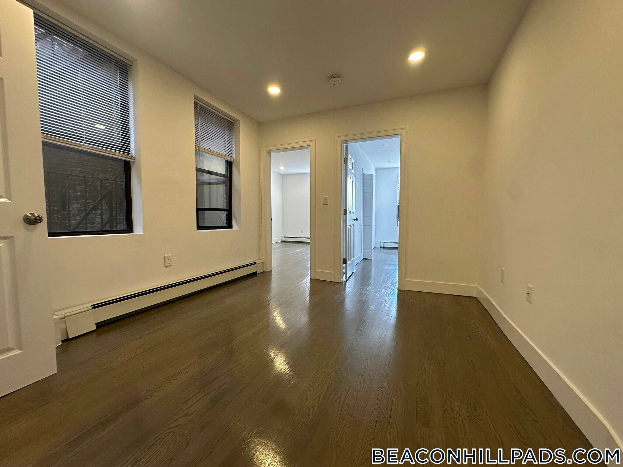 Building Photo - 44 Joy St