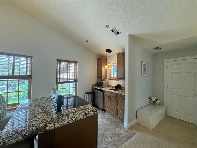 Building Photo - 307 Acadia Ln