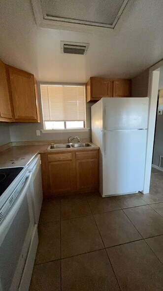 Building Photo - Full Sail/Winter Park 2/2 condo available ...