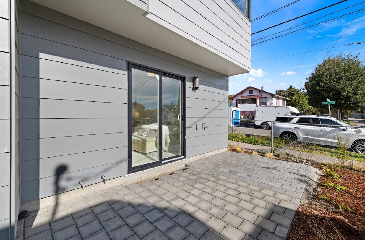 Building Photo - 2315 S Judkins St