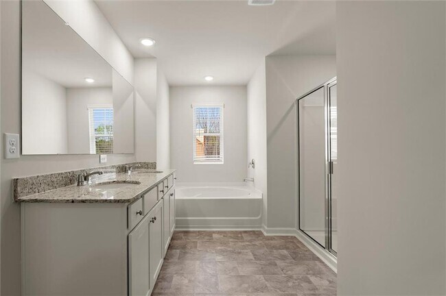 Building Photo - 348 Belmont Dr