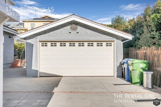 Building Photo - 1744 N Ave 45