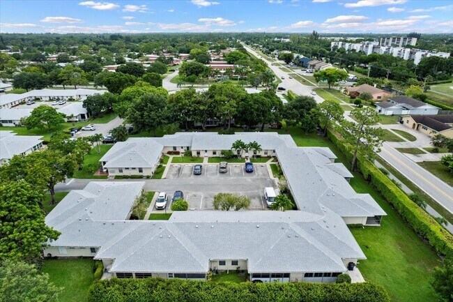 Building Photo - 374 Bennington Ln