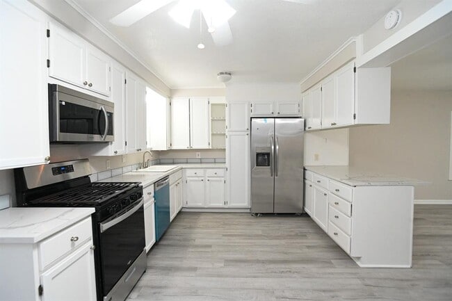 Building Photo - 1416 57th St
