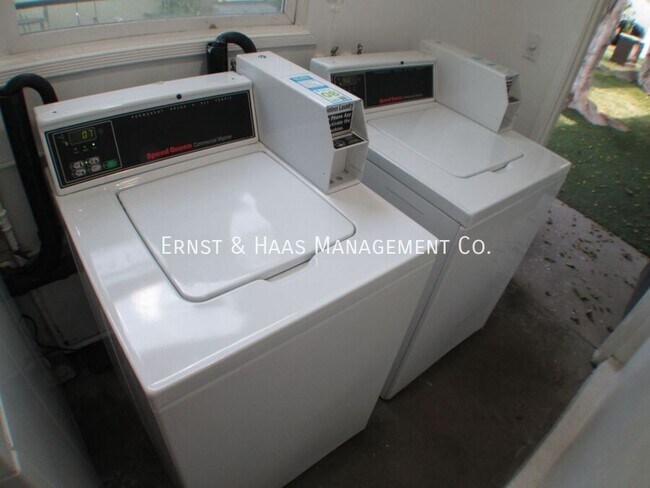 Building Photo - 4541 N Banner Dr