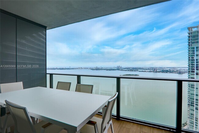 Building Photo - 650 NE 32nd St