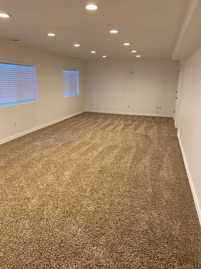 Building Photo - 13123 Pioneer Park Dr