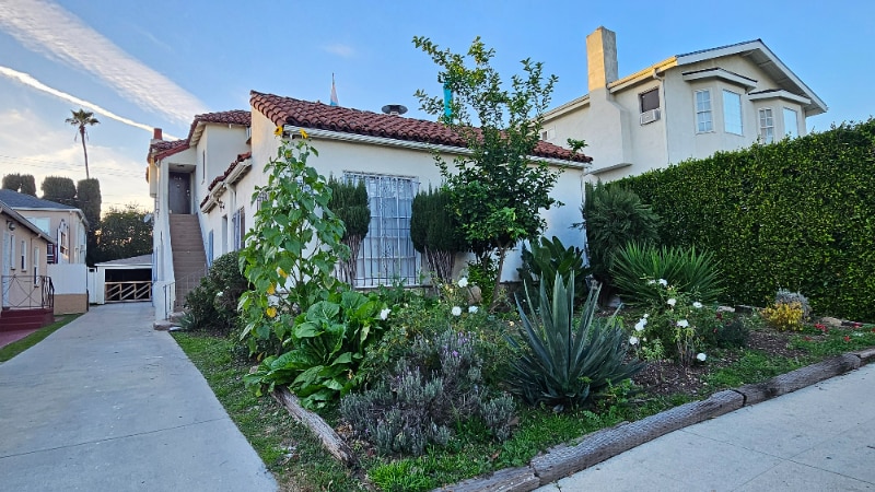 Building Photo - 519 N Gardner St