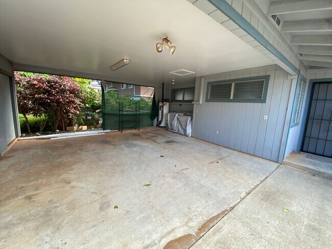 Building Photo - 843 21st Ave