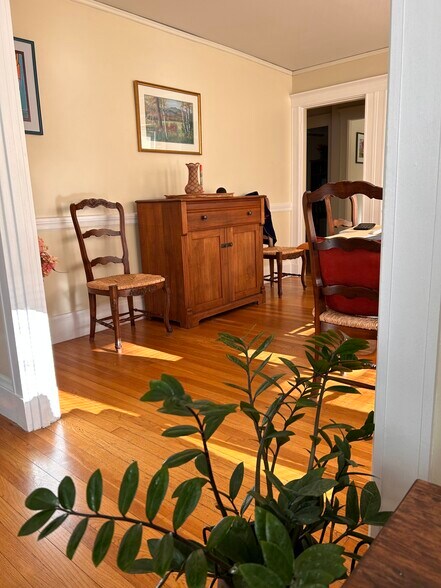 Building Photo - 224 Albion St