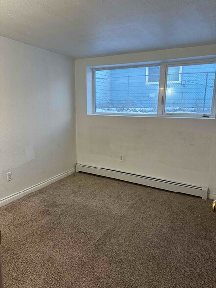 Building Photo - 4027 E 8th Ave