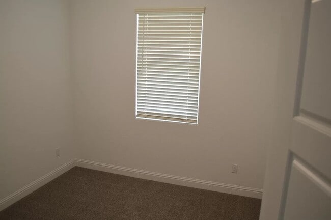 Building Photo - 2447 Quesada Dr