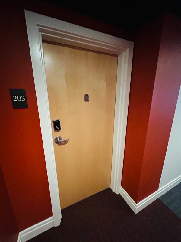 Building Photo - 550 New Holland Ave