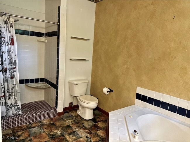 Building Photo - 403 Downing Dr
