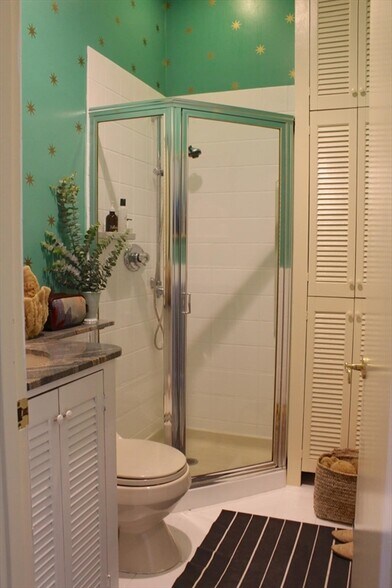 Building Photo - 209 W Newton St