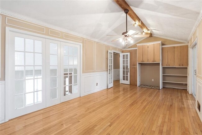 Building Photo - 131 Arrowood Ln