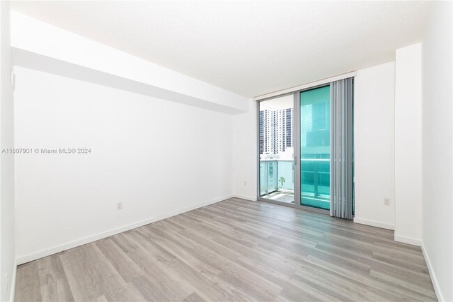 Building Photo - 333 NE 24th St