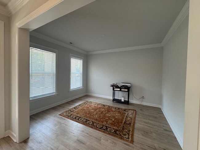 Building Photo - Immaculate Four Bedroom Home in Joliff Lan...