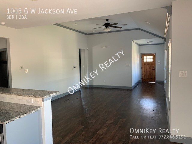 Building Photo - 1005 G W Jackson Ave
