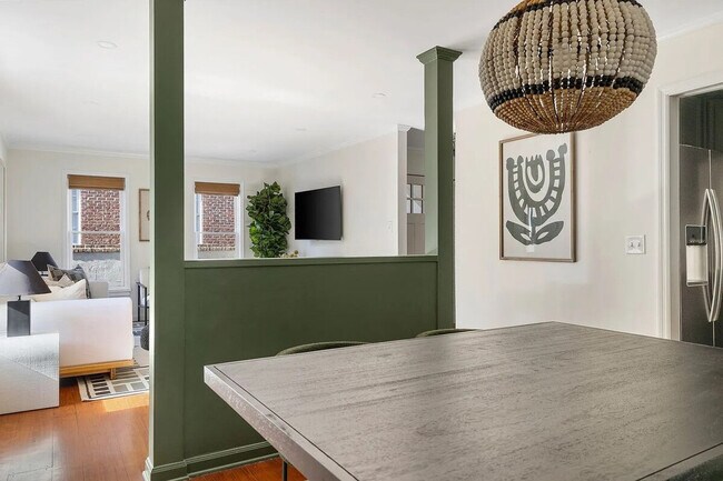 Building Photo - 4 Gateway Walk