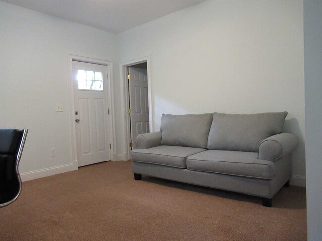 Building Photo - 101 Bundy Hill Rd