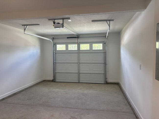 Building Photo - 8094 Bannock Cir