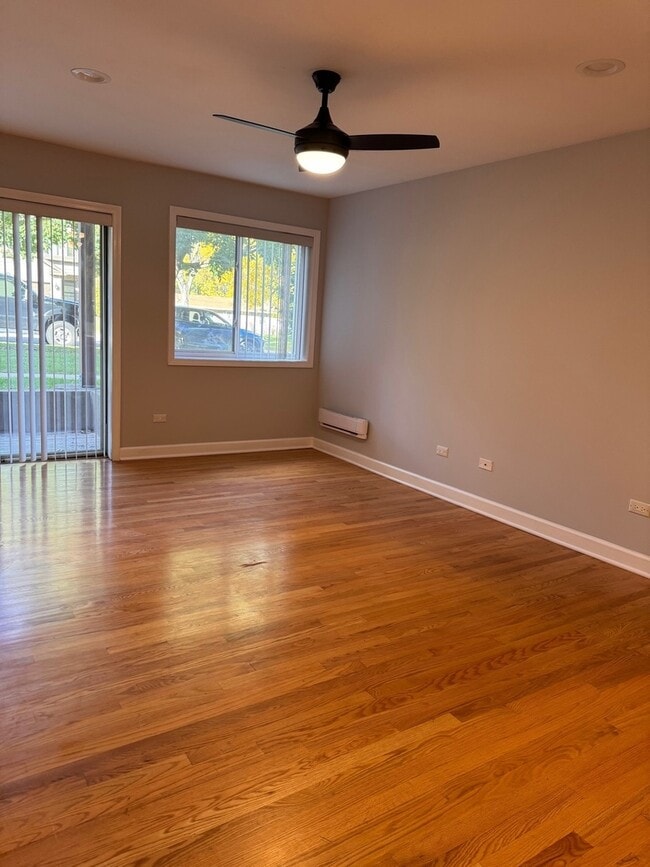 Building Photo - 717 Strom Dr