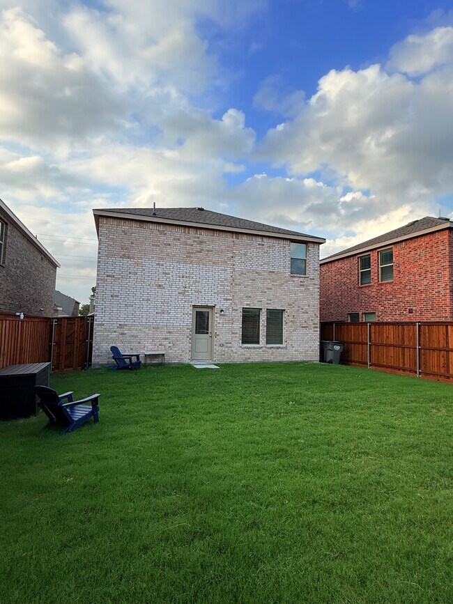 Building Photo - 241 Adelina Dr