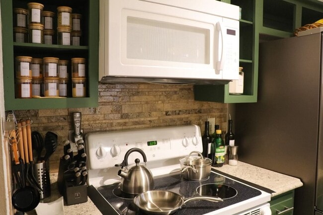 Building Photo - Coming soon....Super Cute Stylish Home w/ Modern Upgrades