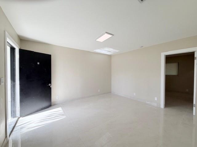 Building Photo - 53 NE 16th Pl