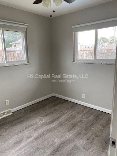 Building Photo - 3214 Kilarney Dr