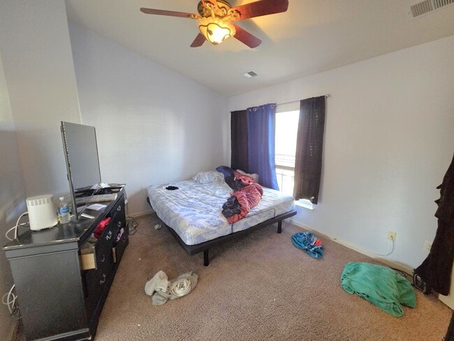 Building Photo - Charming 3 Bed 2.5 Bath End-Unit Townhome with Deck & Patio In The Villages of Saybrook