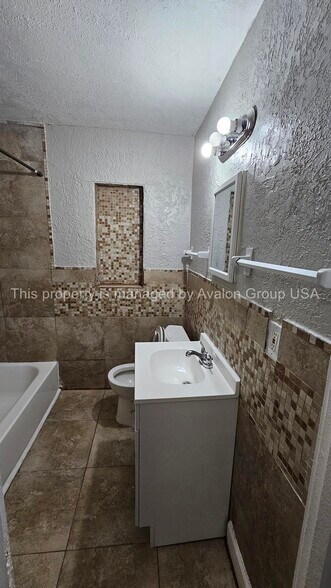 Building Photo - 2515 Orchard St