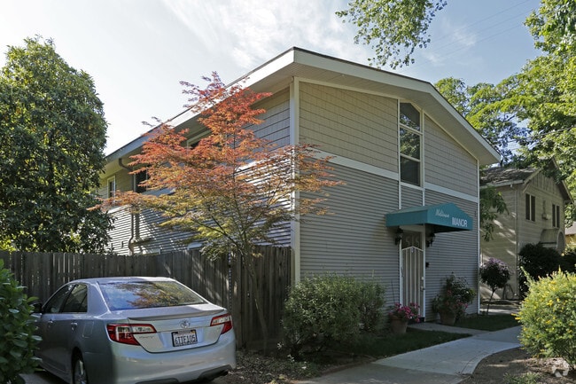 Building Photo - Midtown Manor Rooming House