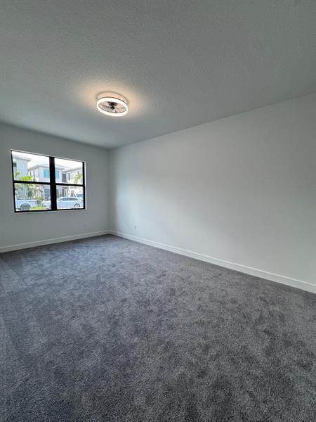 Building Photo - 9421 Tulip Leaf Ct