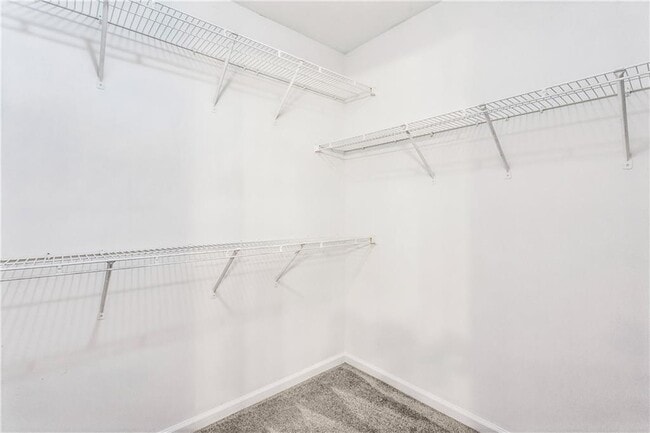 Building Photo - 52 Bridle Ln