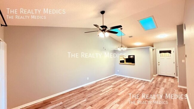 Building Photo - 7909 Richwood Dr