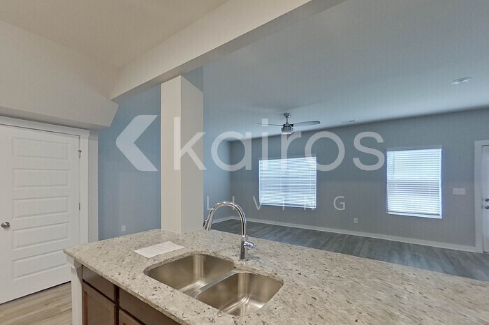 Building Photo - 7210 Chatfield Wy NW