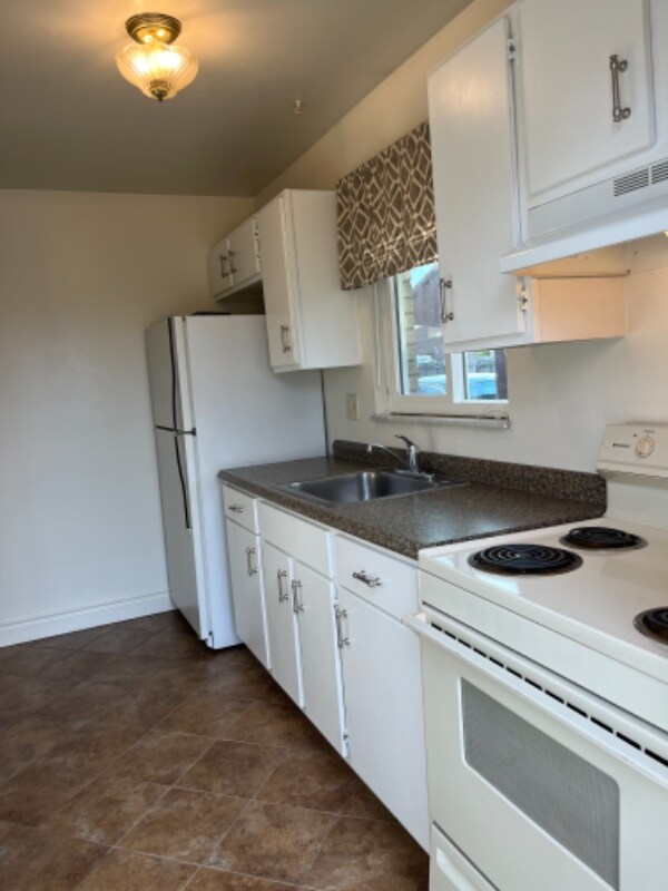 Building Photo - 4643 Croftshire Dr