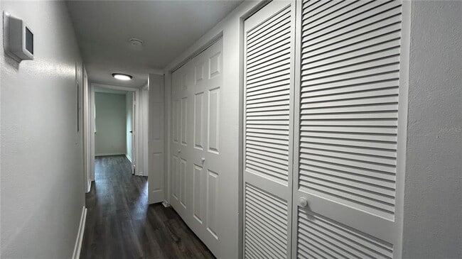 Building Photo - 6519 W Newberry Rd