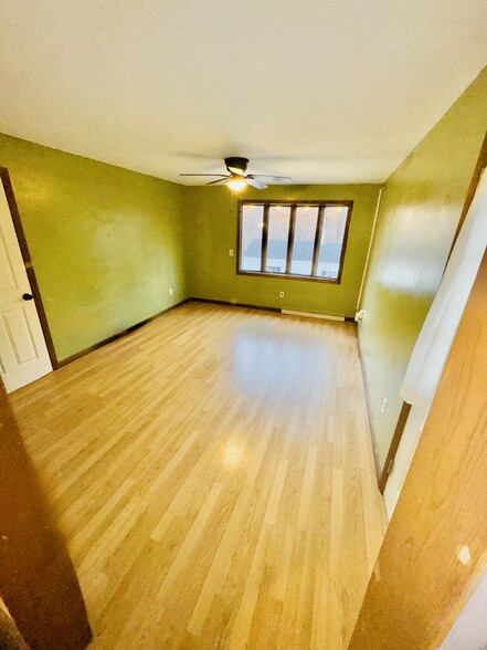 Living room 2 - 412 Pearl Lake Rd